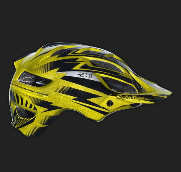 Troy Lee Designs A1: Der kaum dezente Enduro Helm