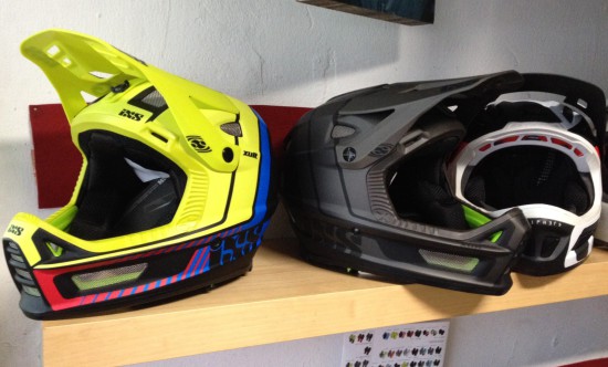 IXS DH Helm XULT